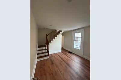 19 Ransome Pl, Plainfield, NJ 07063 - Photo 2