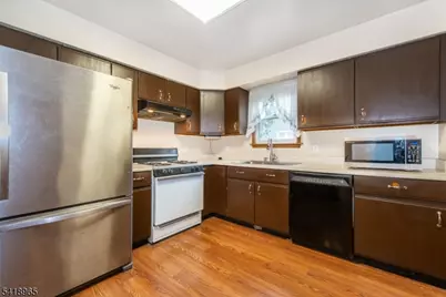 197 Fort Lee Rd, Teaneck Township, NJ 07666 - Photo 12