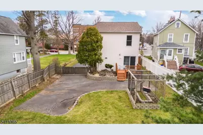 197 Fort Lee Rd, Teaneck Township, NJ 07666 - Photo 36