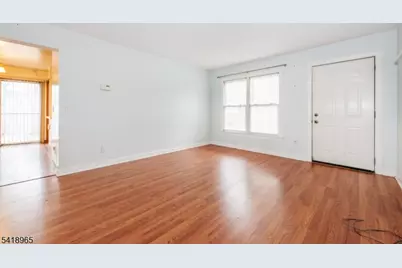 197 Fort Lee Rd, Teaneck Township, NJ 07666 - Photo 4