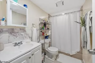 34 Henry St, Woodbridge Township, NJ 07064 - Photo 22