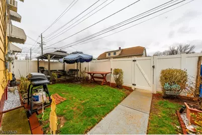 34 Henry St, Woodbridge Township, NJ 07064 - Photo 30