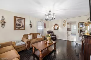 34 Henry St, Woodbridge Township, NJ 07064 - Photo 4