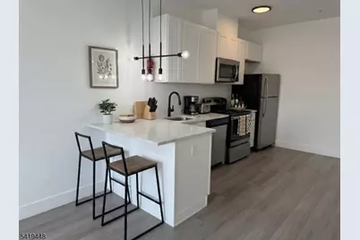 925 E Jersey St #533, Elizabeth, NJ 07201 - Photo 8