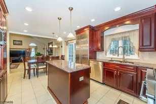 4 Summit Ln, Roxbury Township, NJ 07876 - Photo 10