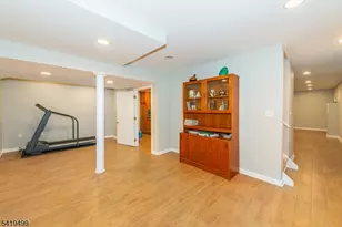 4 Summit Ln, Roxbury Township, NJ 07876 - Photo 34