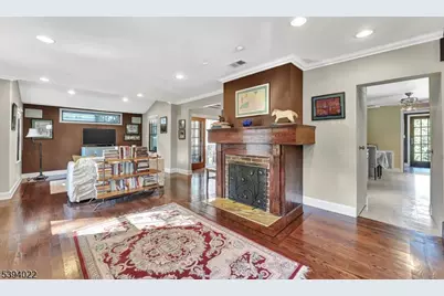 19 Forest Dr, Bloomfield, NJ 07003 - Photo 4