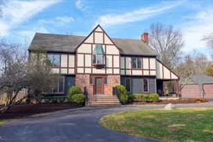 24 Partridge Rd, Readington, NJ 08822 - Photo 2