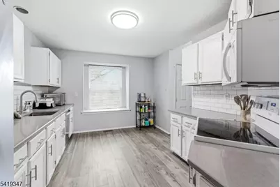 20 Pond Ct, Hillsborough Township, NJ 08844 - Photo 8