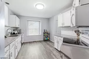 20 Pond Ct, Hillsborough Township, NJ 08844 - Photo 8