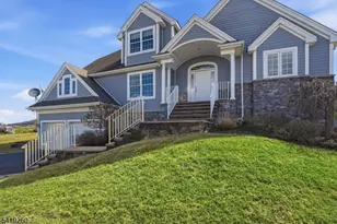4 Coventry Rd, Hardyston Township, NJ 07419 - Photo 2