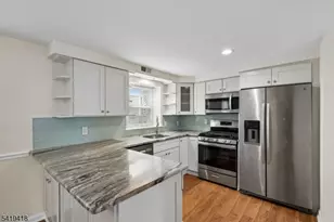 1 Lyons Pl, Morristown, NJ 07960 - Photo 16