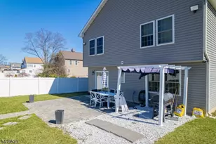 1718 W 4th St, Piscataway Township, NJ 08854 - Photo 20