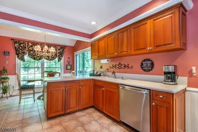 8 Tomahawk Dr, Wayne, NJ 07470 - Photo 6