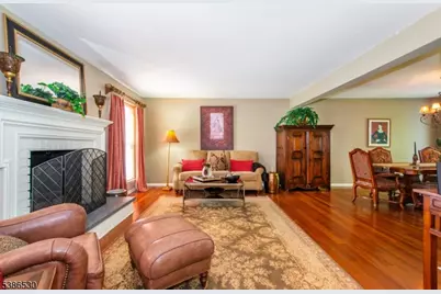 8 Tomahawk Dr, Wayne, NJ 07470 - Photo 4