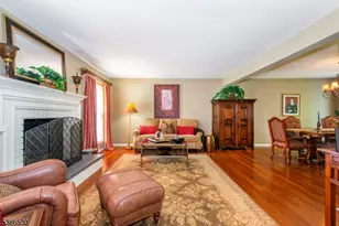 8 Tomahawk Dr, Wayne Twp., NJ 07470 - Photo 4