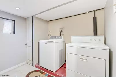 1985 Ostwood Ter, Union Township, NJ 07083 - Photo 16