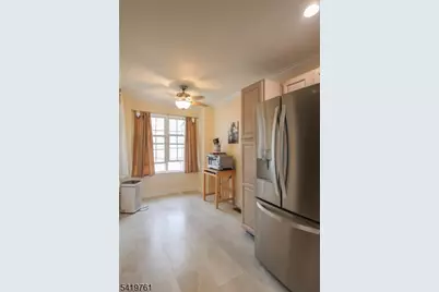 20 Forsgate Ter, Clinton Township, NJ 08801 - Photo 4