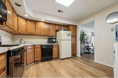 48 Cornerstone Ln, Newark, NJ 07103 - Photo 14