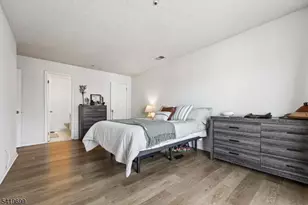 48 Cornerstone Ln, Newark, NJ 07103 - Photo 20