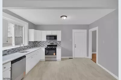 106 S 11th St, Newark, NJ 07107 - Photo 12