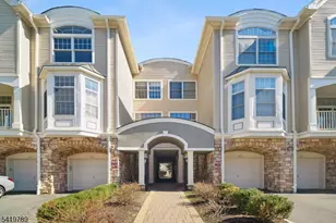 915 Kensington Ln, Livingston, NJ 07039 - Photo 2