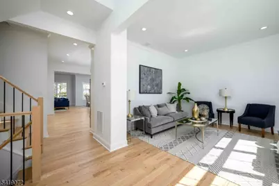 32 W McClellan Ave, Livingston, NJ 07039 - Photo 2