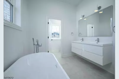 32 W McClellan Ave, Livingston, NJ 07039 - Photo 14