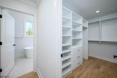 32 W McClellan Ave, Livingston, NJ 07039 - Photo 16