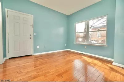 544 S 11th St, Newark, NJ 07103 - Photo 6