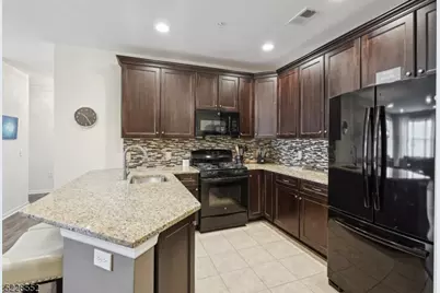 169 Tarrington Rd, Unit #203, Hardyston Township, NJ 07419 - Photo 6