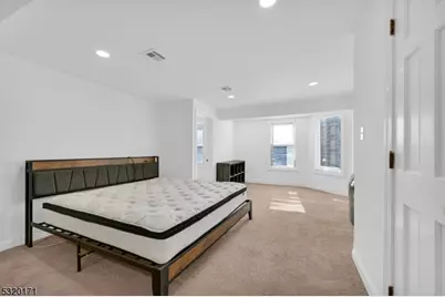 38 Morris St, Morristown, NJ 07960 - Photo 8