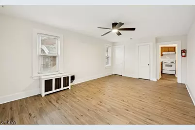 289 Hilton Ave, Union Township, NJ 07088 - Photo 4