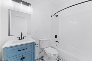 246 Cortlandt St, Belleville, NJ 07109 - Photo 6