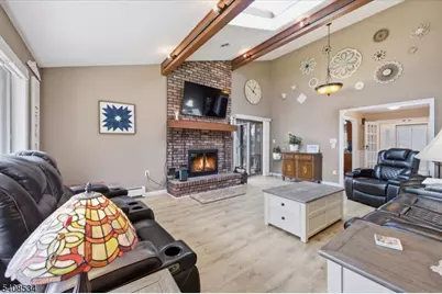 15 Copeley Rd, Hampton Township, NJ 07860 - Photo 8