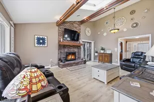 15 Copeley Rd, Hampton Township, NJ 07860 - Photo 8