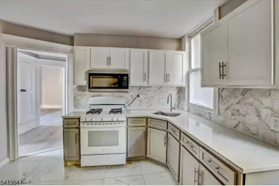 70 S 9th St, Newark, NJ 07107 - Photo 8