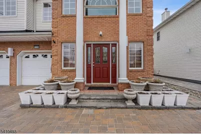 1109 Overlook Ter, Union Township, NJ 07083 - Photo 2