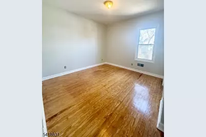 204 Burgess Pl, Passaic, NJ 07055 - Photo 8