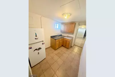 204 Burgess Pl, Passaic, NJ 07055 - Photo 18