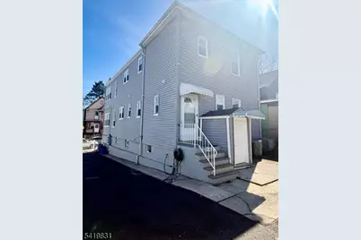 204 Burgess Pl, Passaic, NJ 07055 - Photo 4