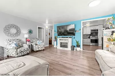 34 Ling St, Woodbridge Township, NJ 08863 - Photo 2