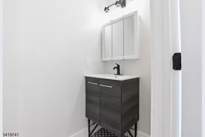 154 Columbia Ave, Newark, NJ 07106 - Photo 20