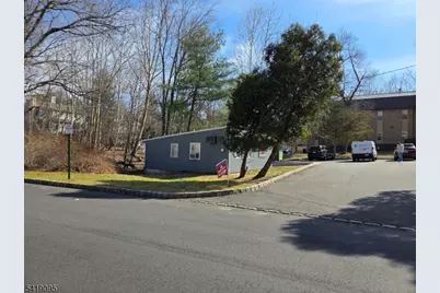 458 Hamburg Tpke, Wayne, NJ 07470 - Photo 4