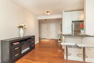 8700 Blvd E, North Bergen Twp., NJ 07047 - Photo 4