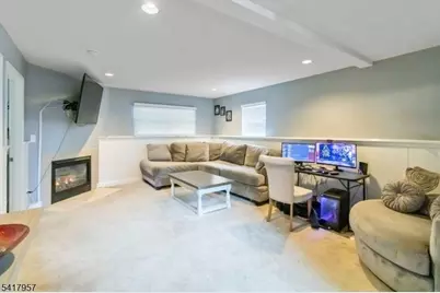 32 Oak Point Dr, Hamburg, NJ 07419 - Photo 12