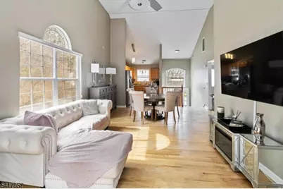 32 Oak Point Dr, Hamburg, NJ 07419 - Photo 6