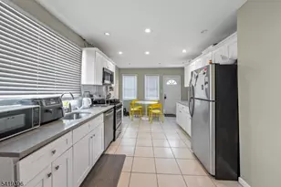 38 Nairn Pl, Newark, NJ 07108 - Photo 8