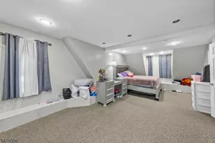 38 Nairn Pl, Newark, NJ 07108 - Photo 16