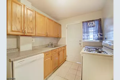 824 N Stiles St, Linden, NJ 07036 - Photo 8